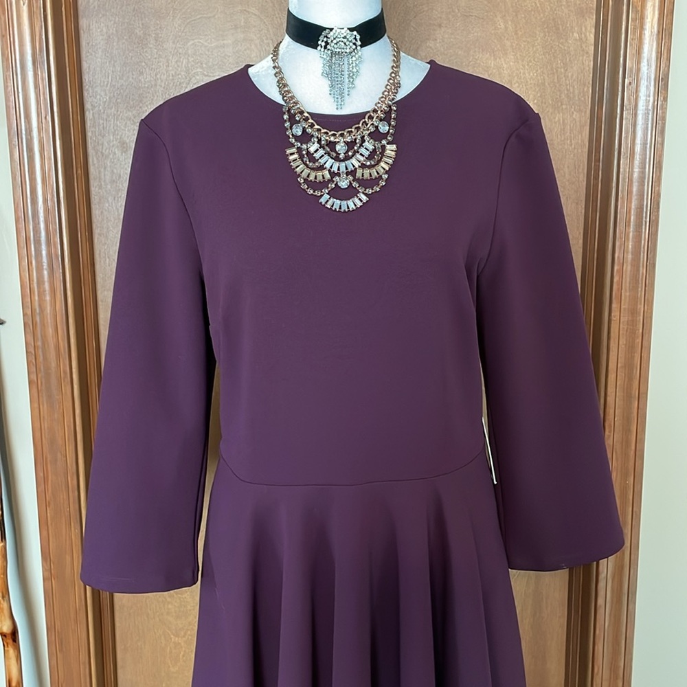 Pretty Pleated Mini by Express - Picture 2 of 16